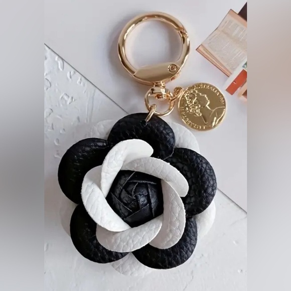 Camellia Flower Keychain Bag Charm - Picture 5 of 5